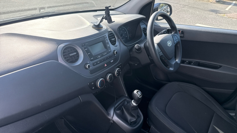 Hyundai i10 1.0 SE 5dr Petrol Hatchback